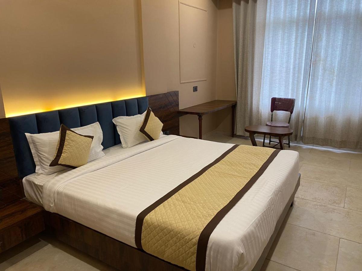 The Sarbati Palace Hotel Shāhpura Eksteriør billede